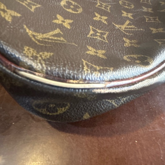 Louis Vuitton Monogram Odeon PM - Picture 5 of 16